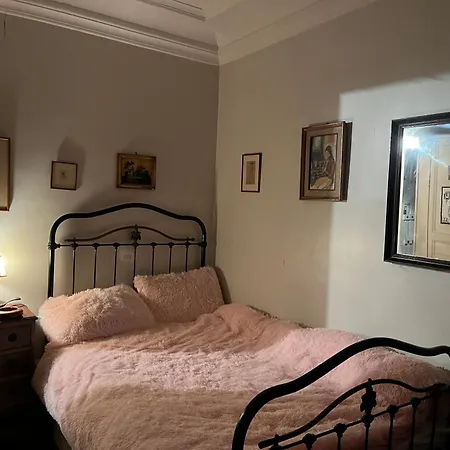 بيت ضيافة A Montmartre باريس